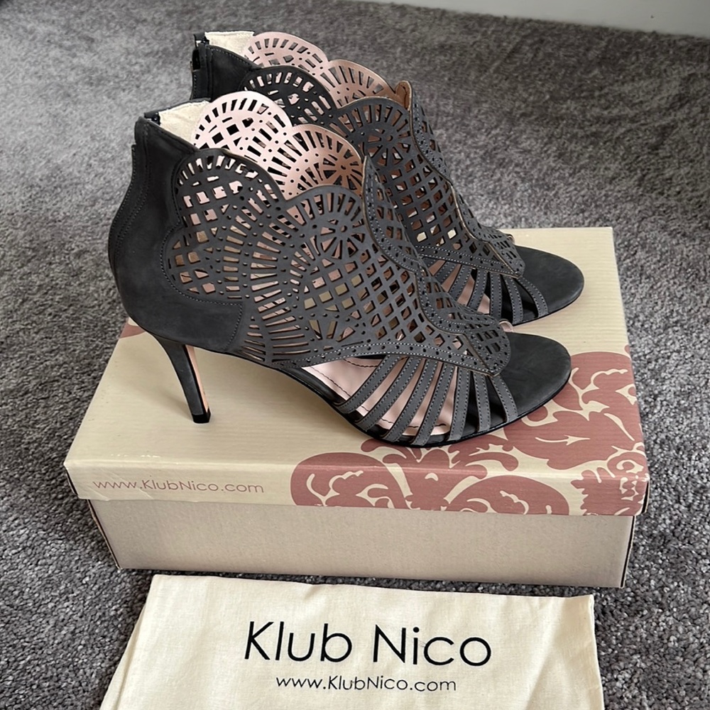 NEW ANTHROPOLOGIE Klub Nico Mirelle 3 sz 9